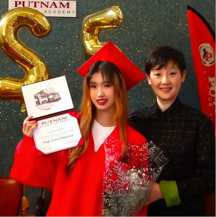 冯小刚小心思藏不住了 , 徐帆回应离婚5个月后 , 他的举动揭真相(图13)