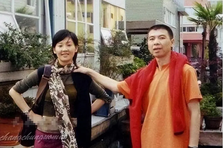 冯小刚小心思藏不住了 , 徐帆回应离婚5个月后 , 他的举动揭真相(图14)