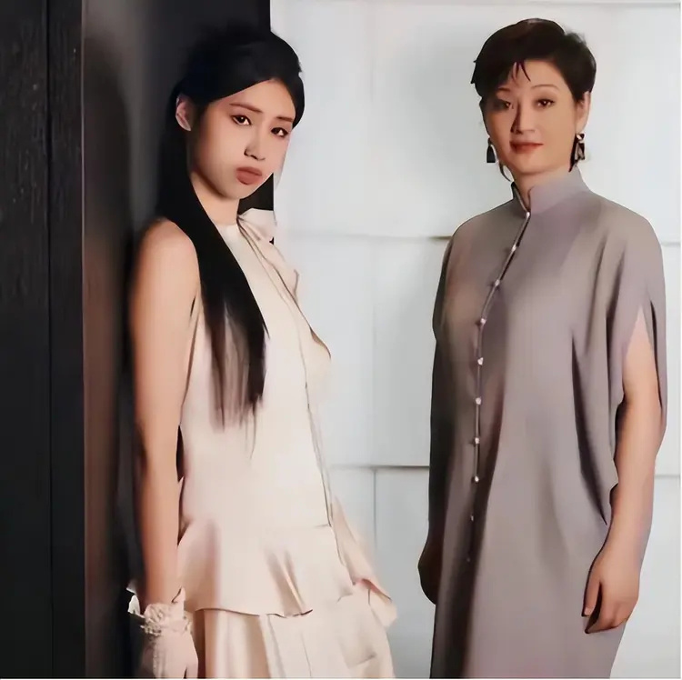 冯小刚小心思藏不住了 , 徐帆回应离婚5个月后 , 他的举动揭真相(图27)