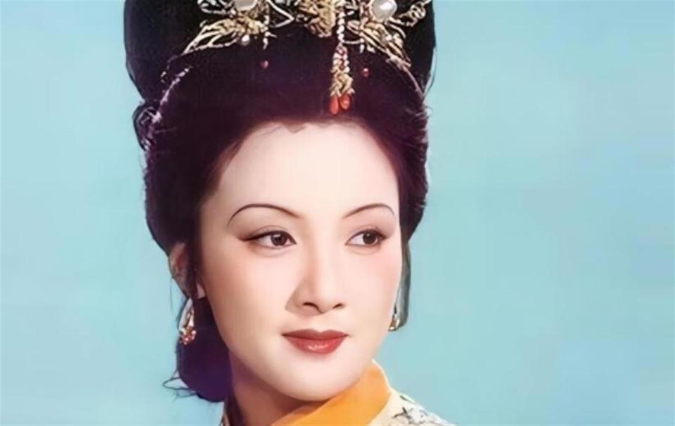 邓婕：继子不省心，丈夫张国立打工还债不回家，她仍困于离婚协议(图5)