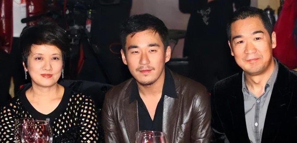 邓婕：继子不省心，丈夫张国立打工还债不回家，她仍困于离婚协议(图10)