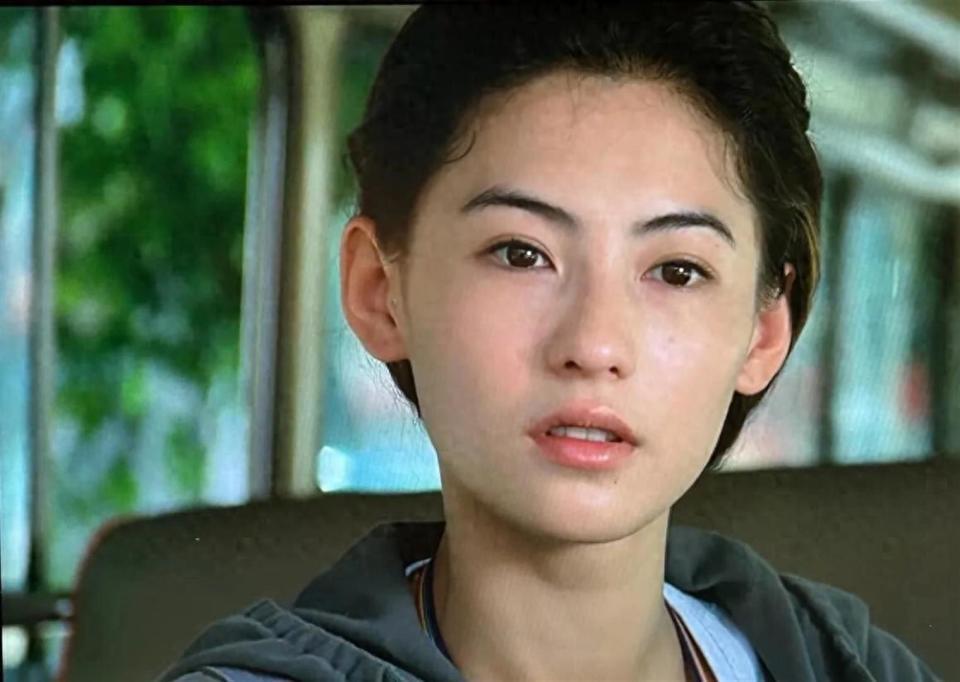 离婚14年后，谢霆锋做梦也没想到，45岁