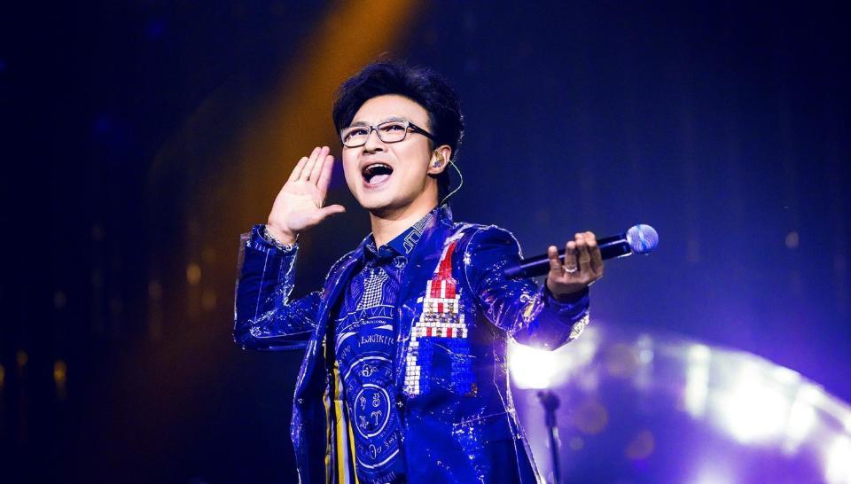 汪峰也没想到，养了10年的女儿醒醒，如今竟成了章子怡唯一的依靠(图20)