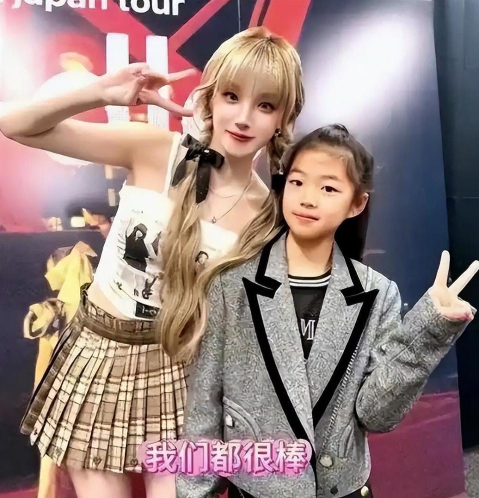 汪峰也没想到，养了10年的女儿醒醒，如今竟成了章子怡唯一的依靠(图26)