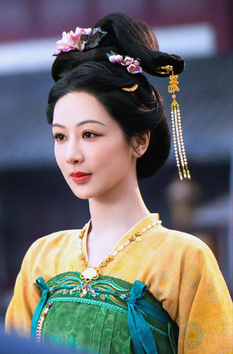 去掉滤镜后，秦海璐太秃然，殷桃像隔壁大婶子，宋祖英差点没认出(图23)