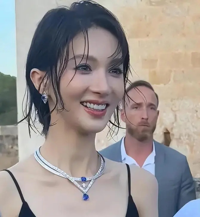 去掉滤镜后，秦海璐太秃然，殷桃像隔壁大婶子，宋祖英差点没认出(图35)