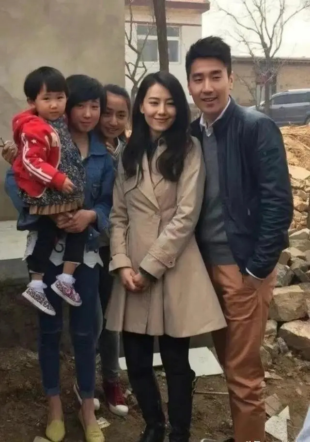 去掉滤镜后，秦海璐太秃然，殷桃像隔壁大婶子，宋祖英差点没认出(图37)