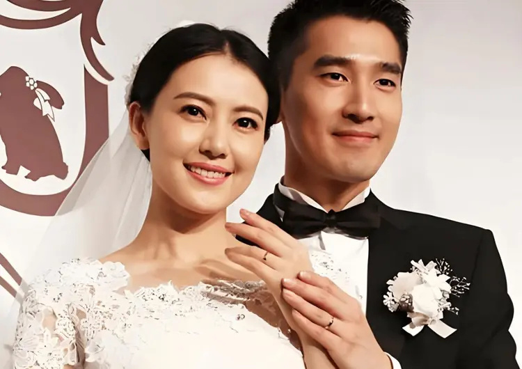 去掉滤镜后，秦海璐太秃然，殷桃像隔壁大婶子，宋祖英差点没认出(图38)