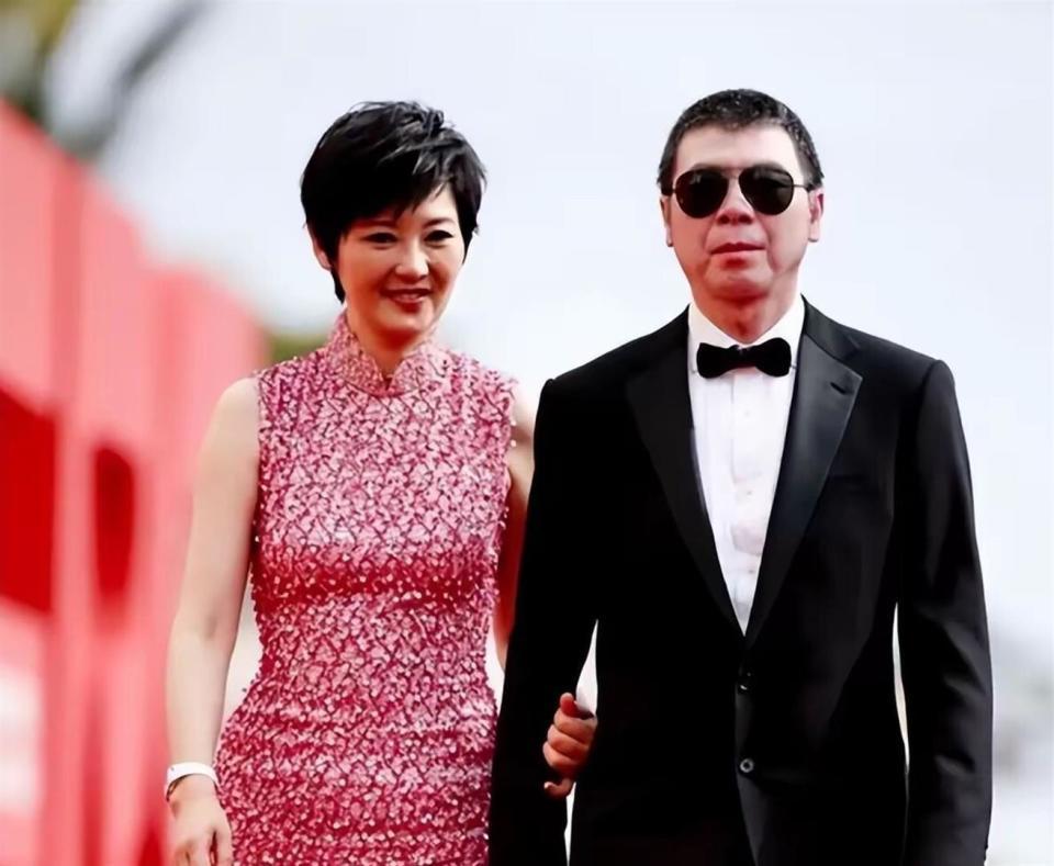 世上没有后悔药？离婚传闻真相大白后的徐帆，已经走了另一条路(图15)