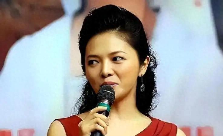 曾是央视知名主持,如今桂林街头买菜!她的选择为何让人深思?(图1) 曾是央视知名主持,如今桂林街头买菜!她的选择为何让人深思?(图1)