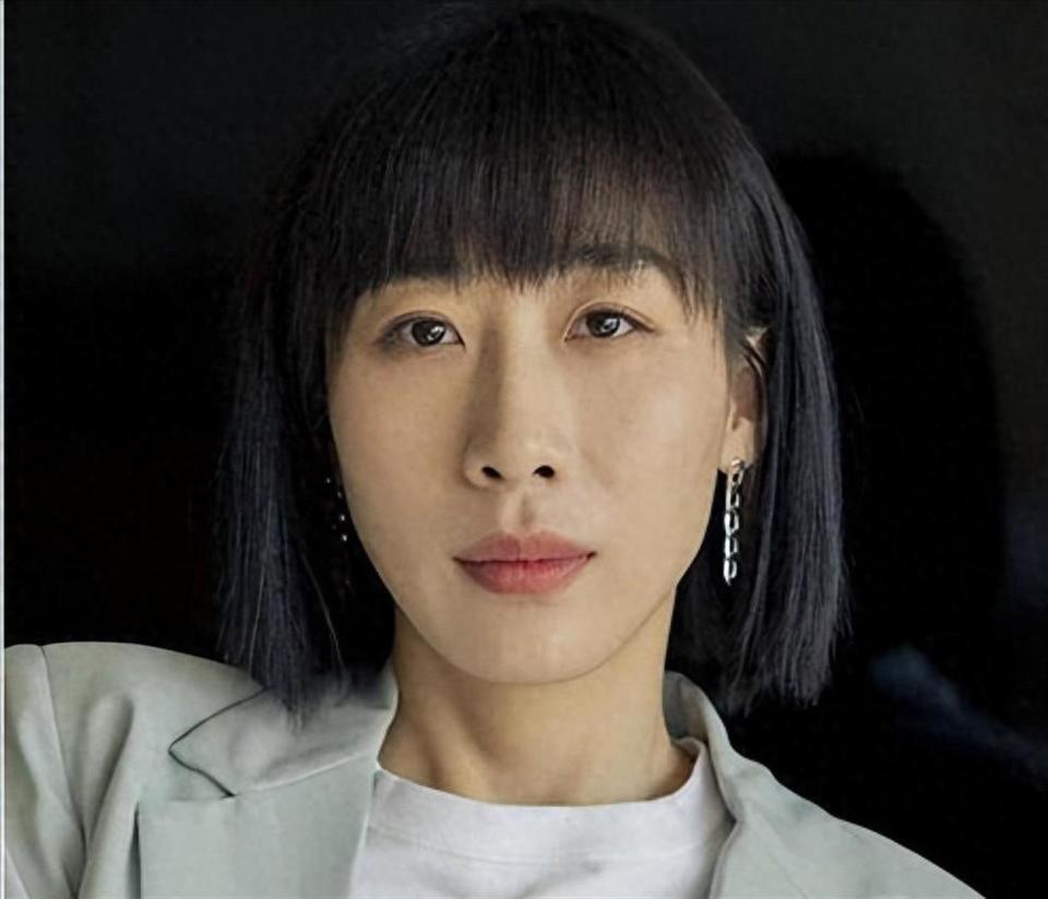 结婚2年出轨1年，离婚13年后仍单身的任