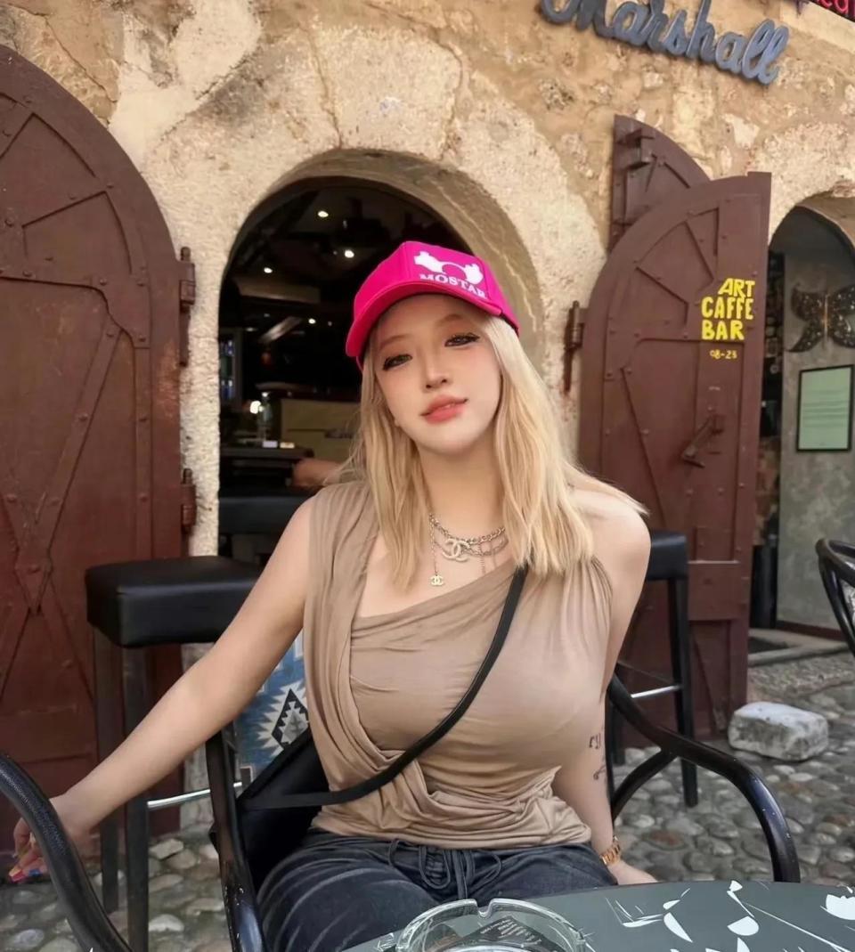 29岁网红口子姐去世，父亲病逝，自曝得梅毒，欠债太多下海惹争议(图5)