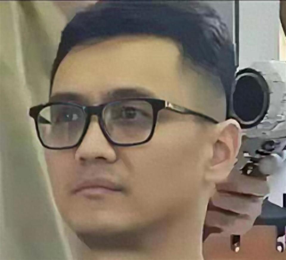 宋喆直播卖枣笑塌全网！百万流量零成交，满屏王宝强弹幕扎心到爆(图1)