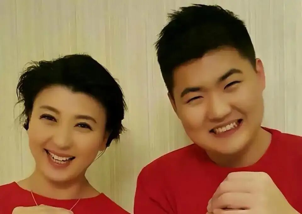 闫学晶道歉，像领导对老百姓讲话