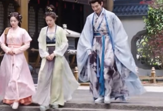 男演员身高多重要？看霍建华跟乔振宇就知道，再帅也扛不住同框(图13)