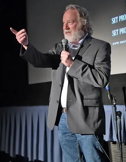 涉嫌性侵未成年人，68岁知名演员被逮捕！(图3)