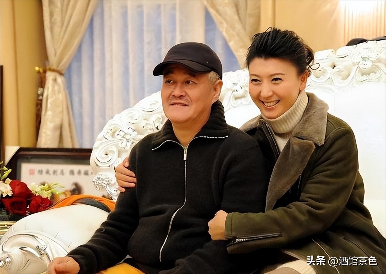 闫学晶的前夫原来是他，曾慧眼发掘小沈阳，身家不菲却行事低调(图12)