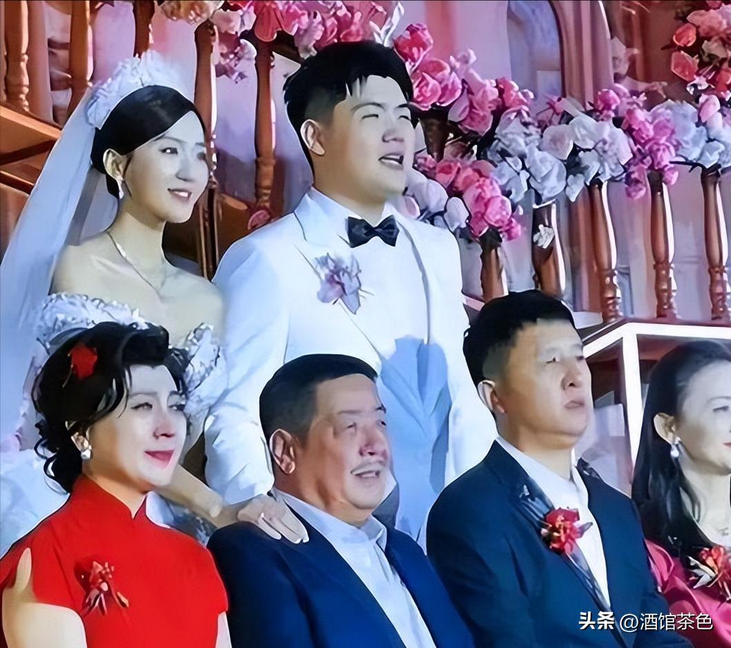 闫学晶的前夫原来是他，曾慧眼发掘小沈阳，身家不菲却行事低调(图19)