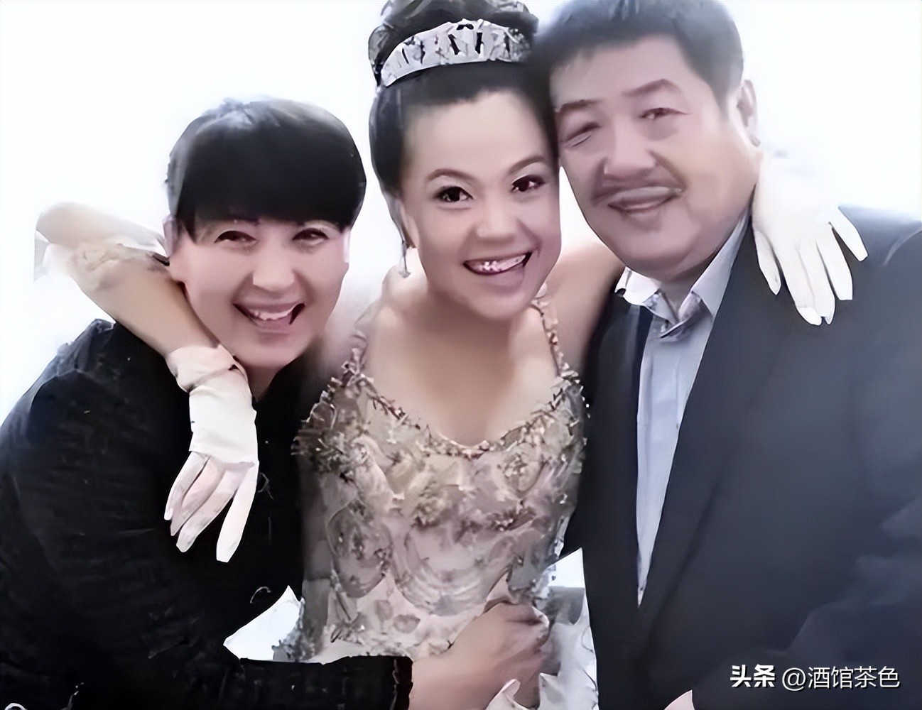 闫学晶的前夫原来是他，曾慧眼发掘小沈阳，身家不菲却行事低调(图18)