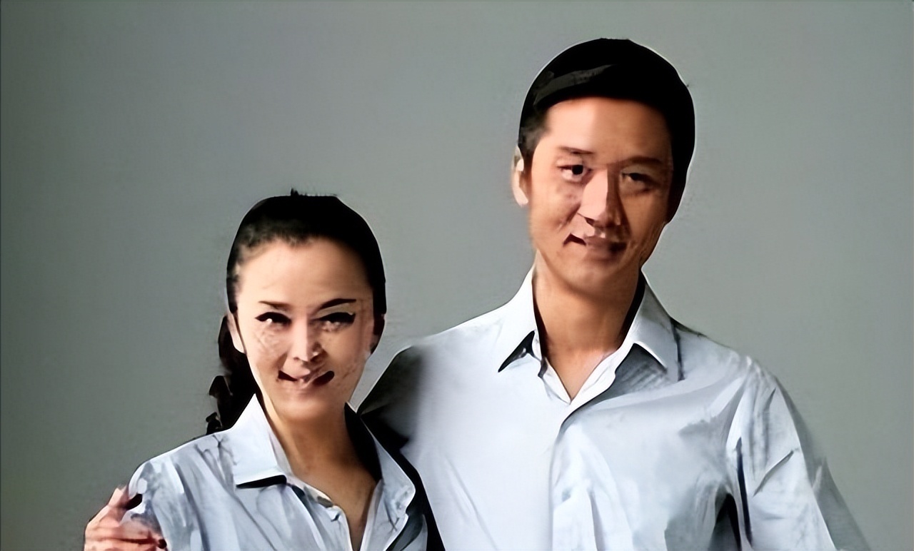 他长得高大帅气，娶黄志忠前妻何音，将继子视如己出，婚后无儿女(图3)