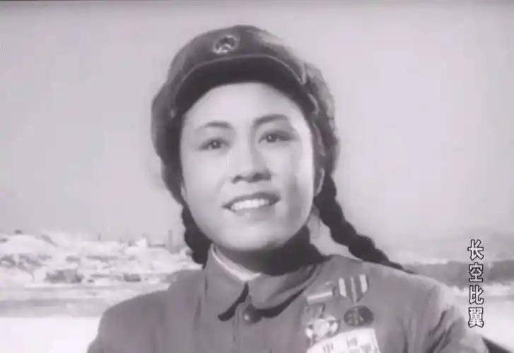 他发誓要与亡妻合葬，却在4年后娶了妻子闺蜜，背后隐情令人震惊(图4)