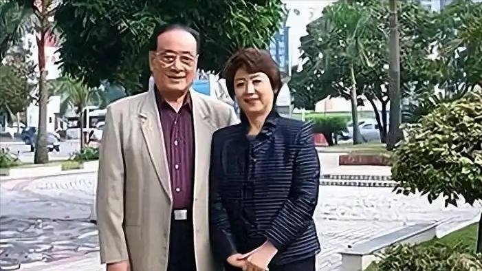 他发誓要与亡妻合葬，却在4年后娶了妻子闺蜜，背后隐情令人震惊(图21)