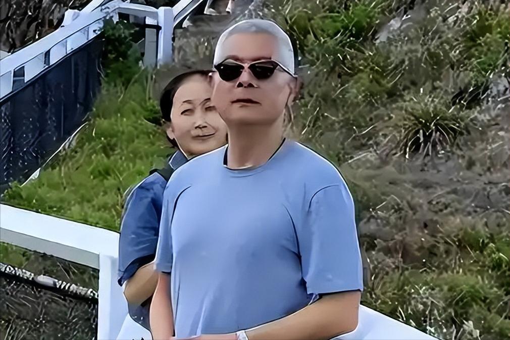 虽没结婚却有人陪，这4位中年女星，日子过的一个比一个滋润(图5)