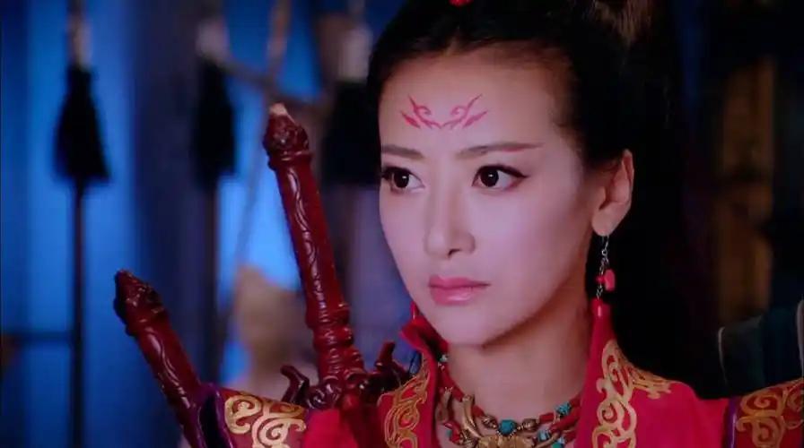 一线明星沦落到拍短剧，这4位女演员走到今天这步，真怪不了别人(图14)