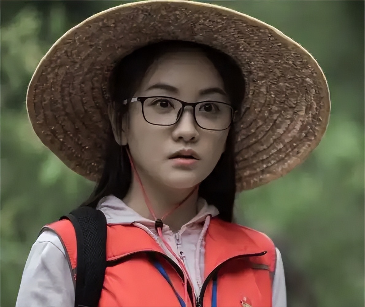 一线明星沦落到拍短剧，这4位女演员走到今天这步，真怪不了别人(图11)