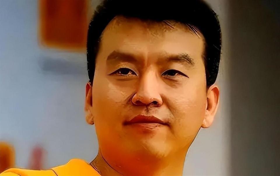 儿子丢了、父亲走了、妻子跑了，央视主持张泽群如今落到这般田地(图8)