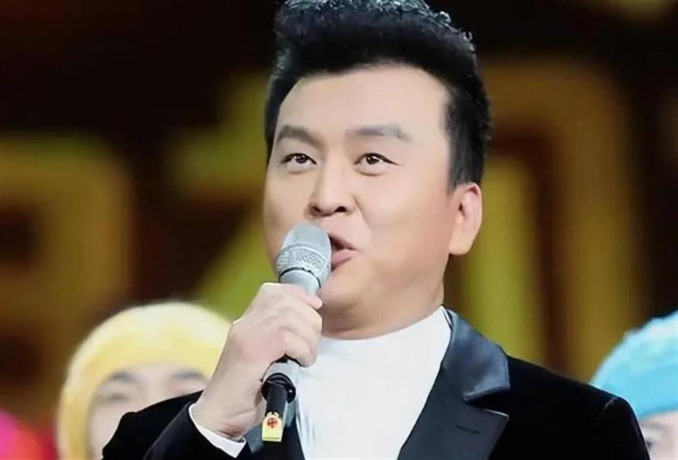 儿子丢了、父亲走了、妻子跑了，央视主持张泽群如今落到这般田地(图5)