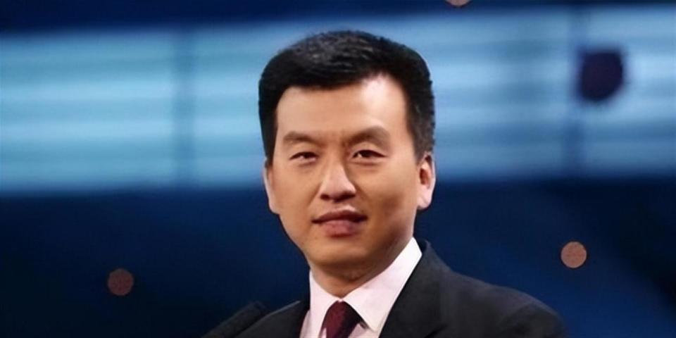 儿子丢了、父亲走了、妻子跑了，央视主持张泽群如今落到这般田地(图16)