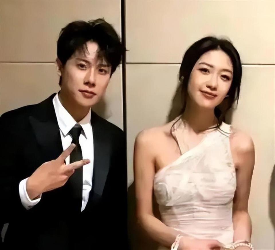 婚前出轨、顶流女星生子、自曝恋情，1月刚过半，娱乐圈又有新瓜(图5)