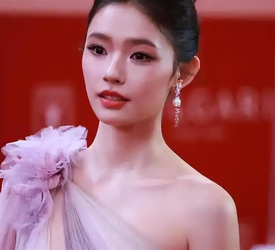 婚前出轨、顶流女星生子、自曝恋情，1月刚过半，娱乐圈又有新瓜(图28)