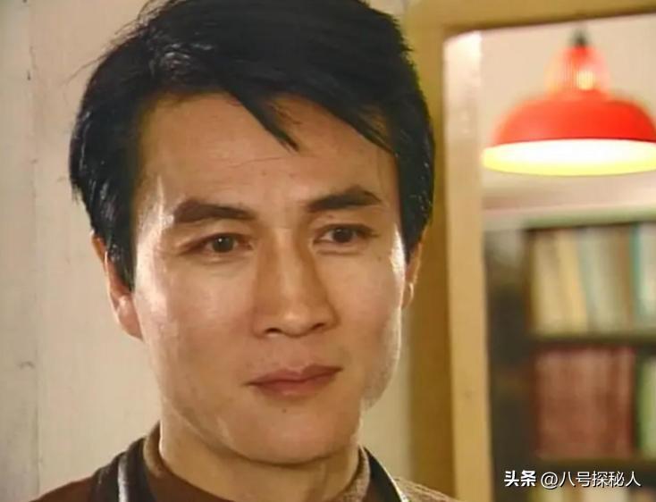 原来他早已去世,15岁演戏44岁走红,47岁患癌离世,哥哥是熟面孔(图15) 原来他早已去世,15岁演戏44岁走红,47岁患癌离世,哥哥是熟面孔(图15)