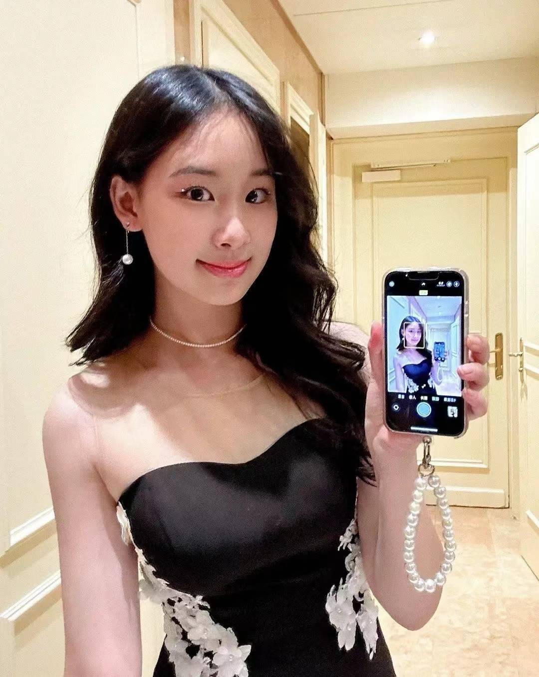 出乎赵文卓夫妇的预料，18岁的美籍女儿，如今已开始给他们争光了(图2)