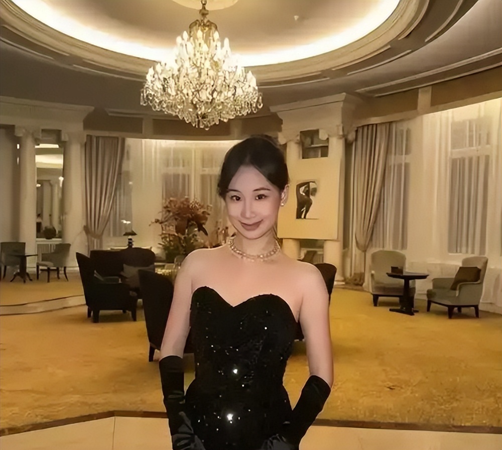 出乎赵文卓夫妇的预料，18岁的美籍女儿，如今已开始给他们争光了(图11)