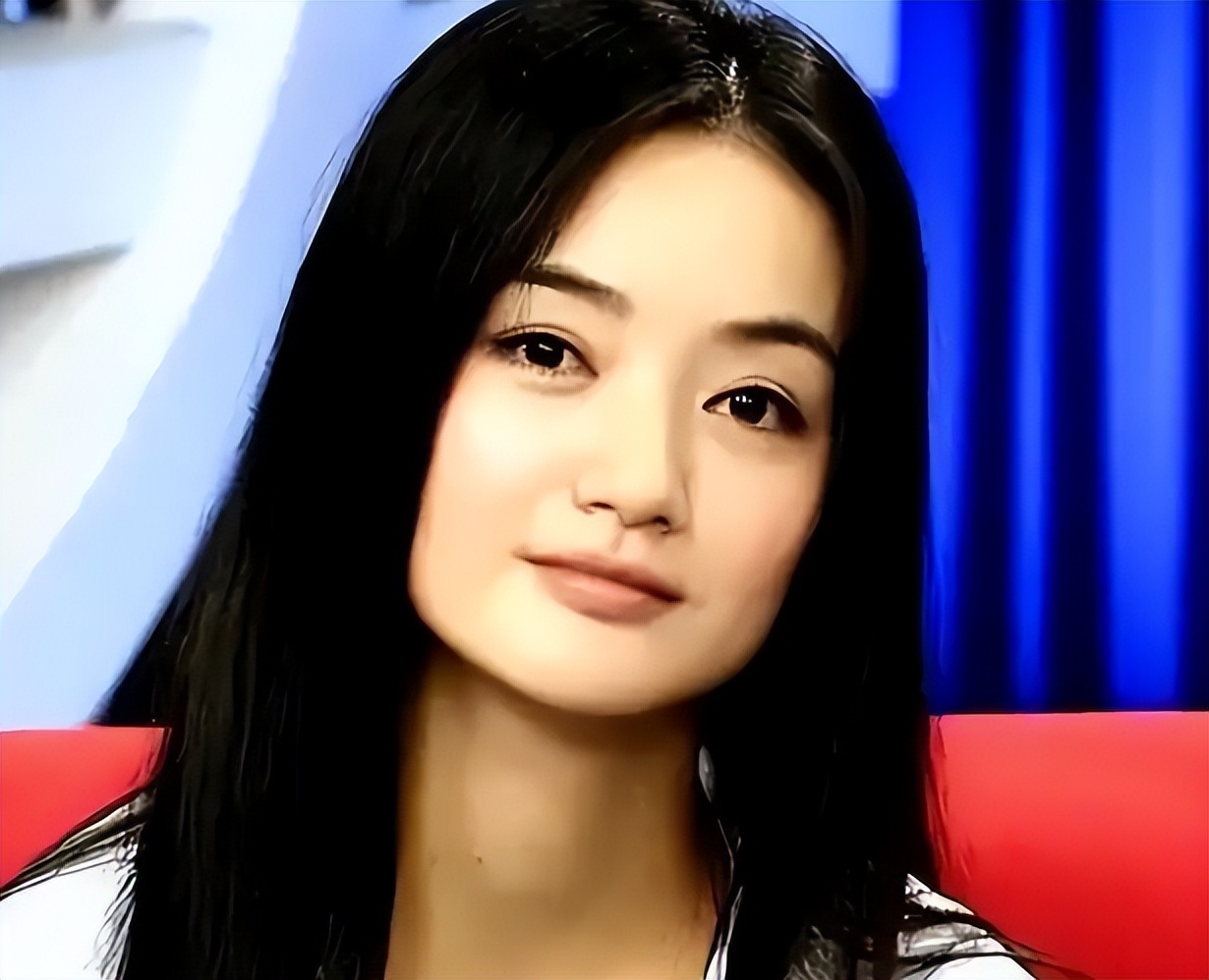 41岁朱杰参加聚会，回应多年没拍戏，官宣生下双胞胎，孩子都6岁(图6)