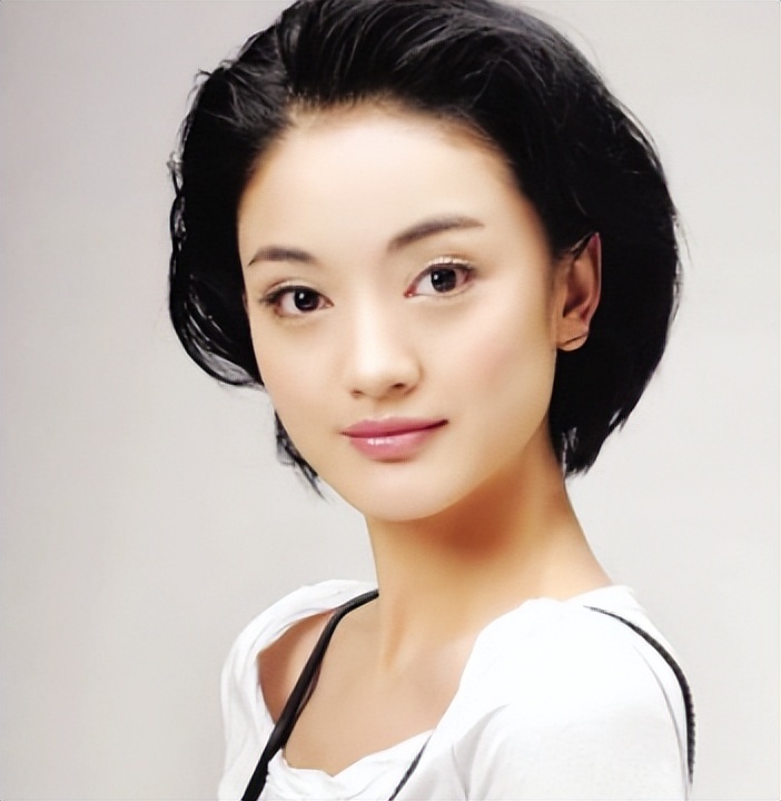 41岁朱杰参加聚会，回应多年没拍戏，官宣生下双胞胎，孩子都6岁(图7)