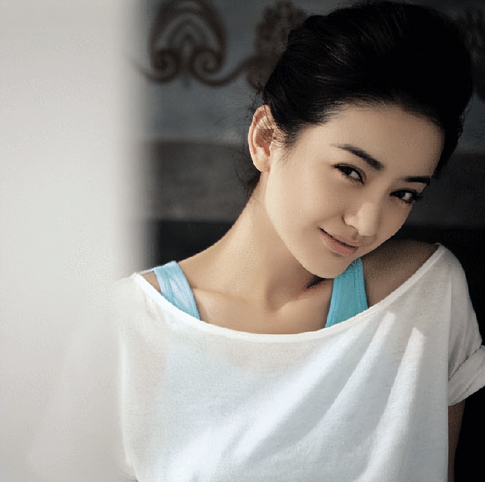 41岁朱杰参加聚会，回应多年没拍戏，官宣生下双胞胎，孩子都6岁(图24)