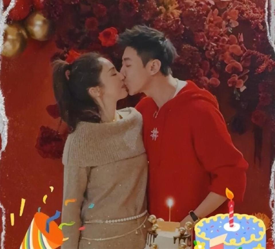 董璇给二婚老公庆生，张维伊都快把董璇给啃了，实在是太夸张了(图6)