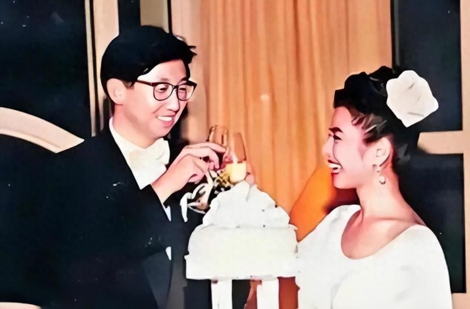 65岁钟楚红近况曝光！老公去世18年未再嫁，现如今一个人把日子过成了诗(图3)