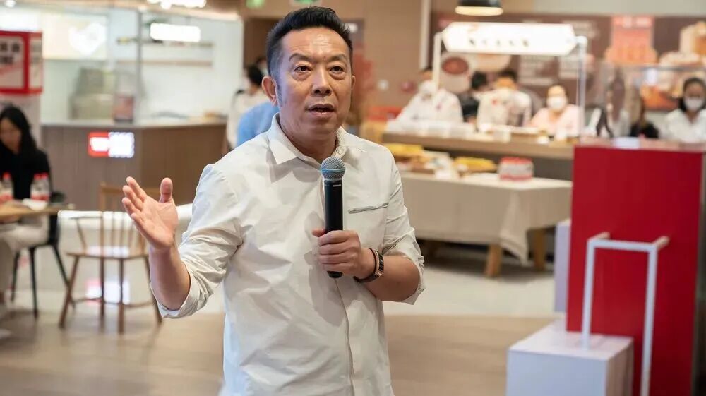 “网络黑嘴”罗永浩or老板贾国龙，到底是