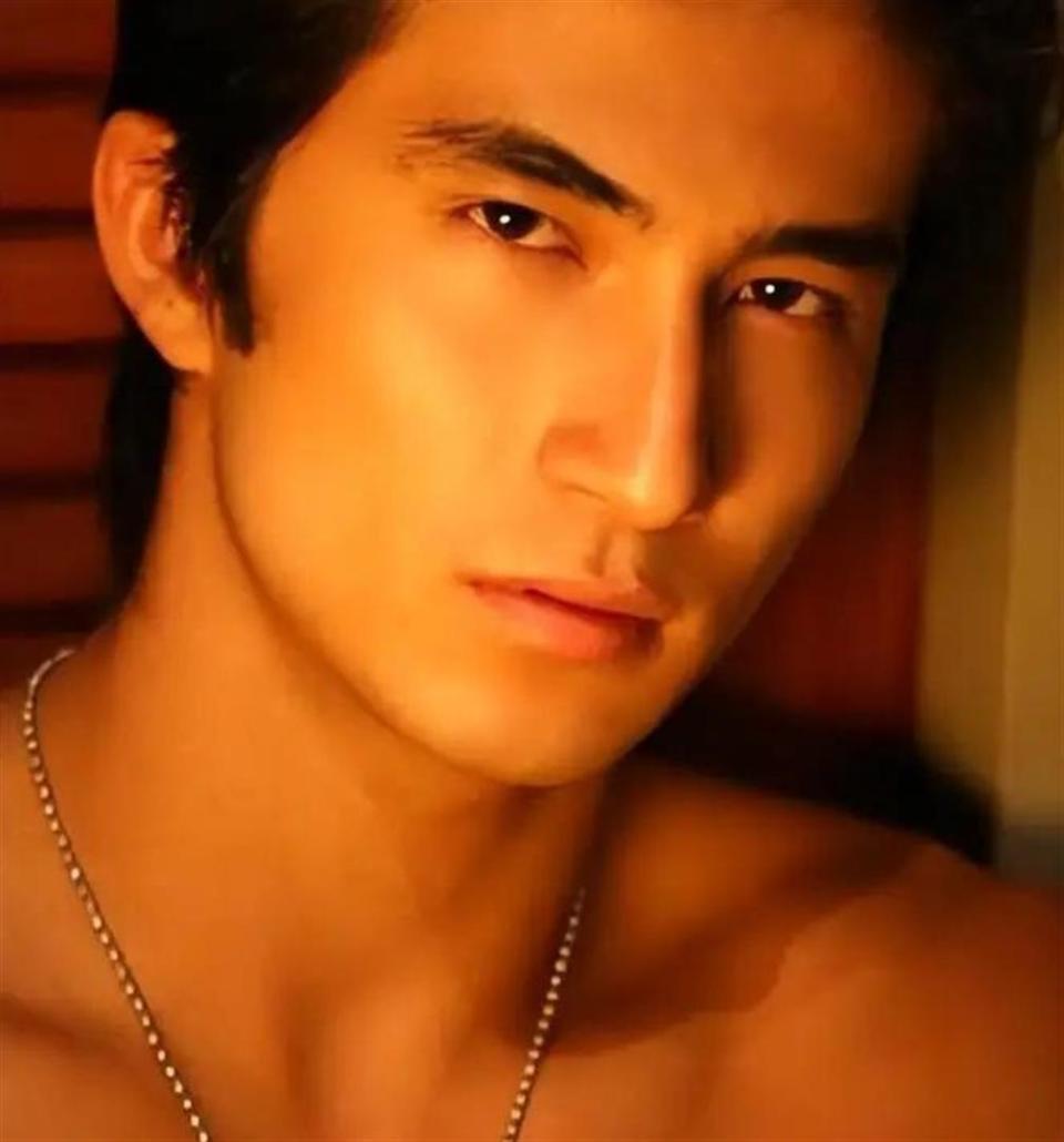 45岁萧亚轩依然单身未婚，她的前任已经怀上二胎，也是姐弟恋(图10)