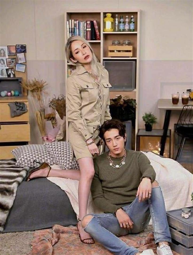 45岁萧亚轩依然单身未婚，她的前任已经怀上二胎，也是姐弟恋(图13)