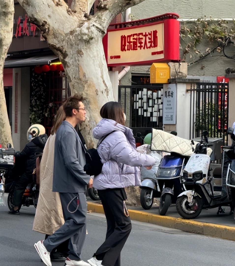 香港知名男星突然暴瘦，脸颊凹陷脖子前倾，与以往形象判若两人(图3)