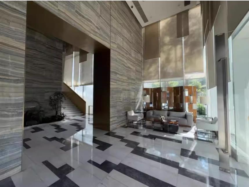 许家印侄子豪宅4400万起拍，所在小区挂牌时每平超30万元(图2)