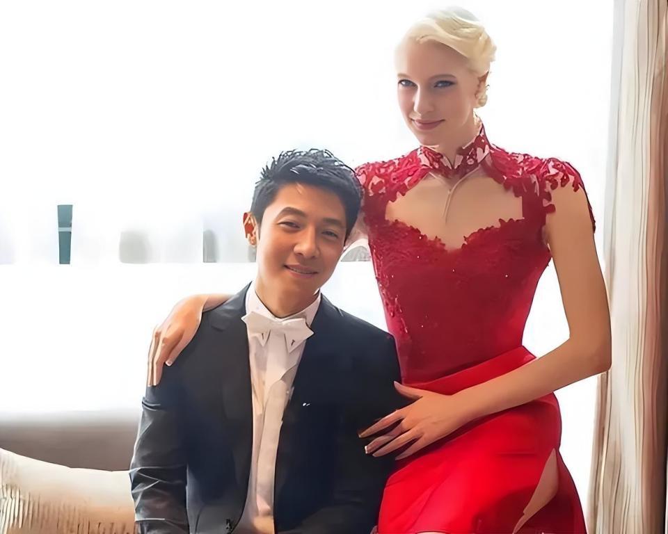 撒贝宁龙凤胎照曝光！千分之一的概率，却长得像一个模子刻的？(图3)