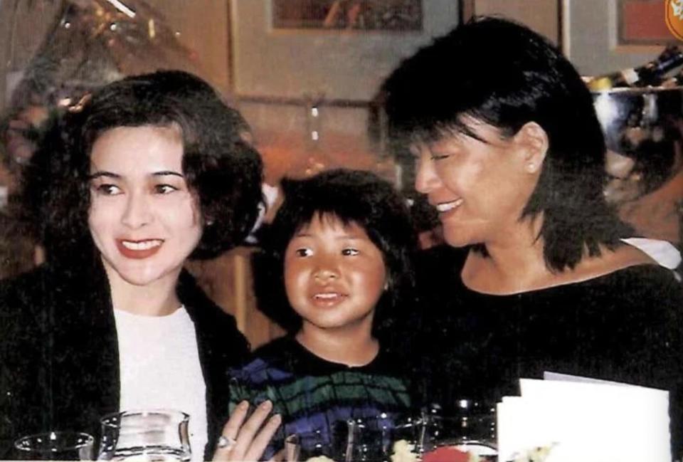 71岁女星拒绝出席女儿婚礼，称不想见第二任前夫，关之琳送了婚纱(图7)