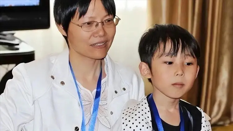 聂卫平去世仅1天，恶心的一幕发生，私生活被扒，郎平也受牵连(图18)